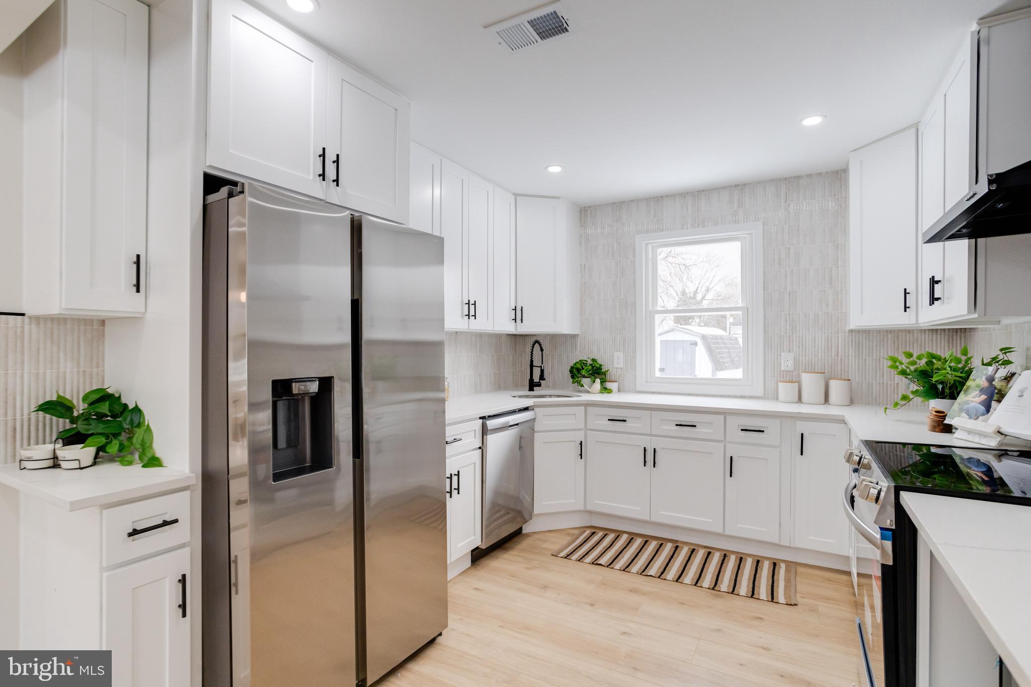 4711 Beauford Road Suitland, MD 20746 - Photo 13 of 36