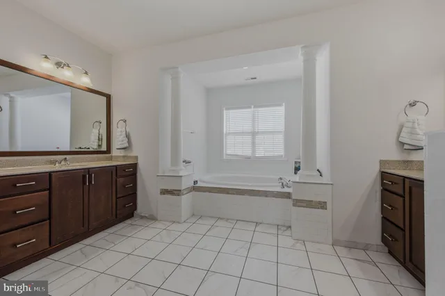 $849,900 | 1049 Matthew Way, New Castle, DE 19720