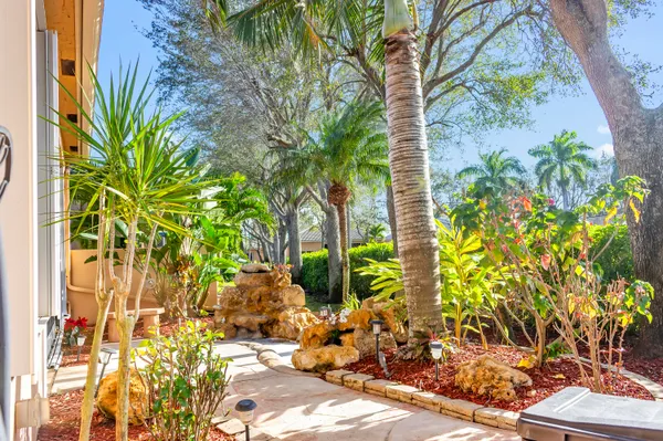 $488,000 | 10069 Mizner Falls Way, Boynton Beach, FL 33437