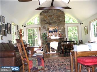 163 Beaumont Road Devon, PA 19333 - Photo 4 of 11