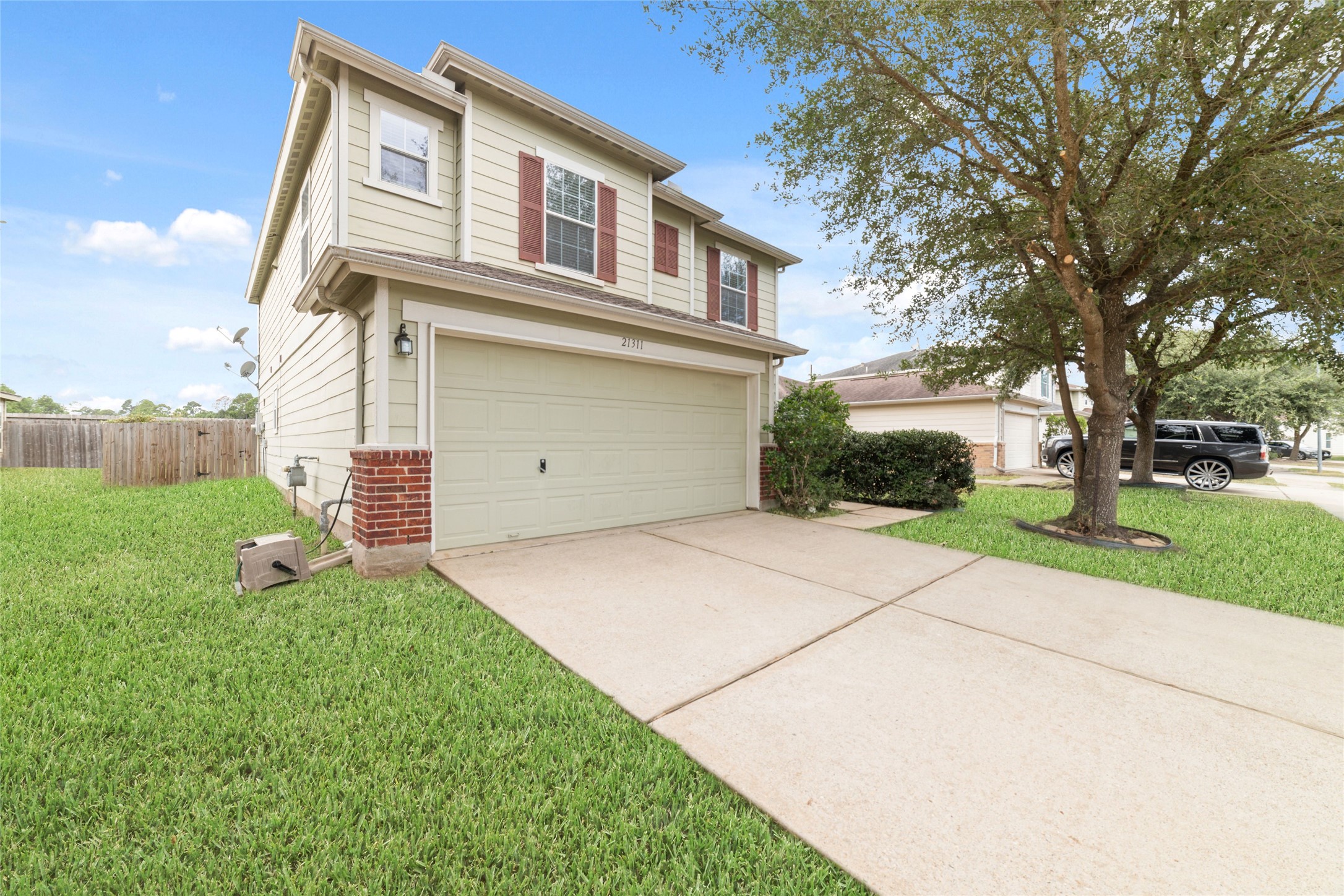 21311 Shadow River Lane Spring, TX 77379 - Photo 10 of 38 Another angle outfront