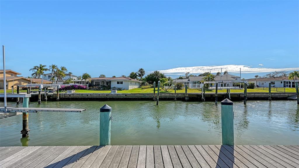536 Gunwale Lane Longboat Key, FL 34228 - Photo 11 of 29