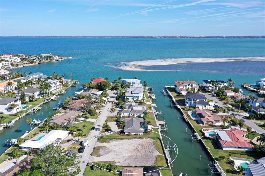 536 Gunwale Lane Longboat Key, FL 34228 - Photo 2 of 29