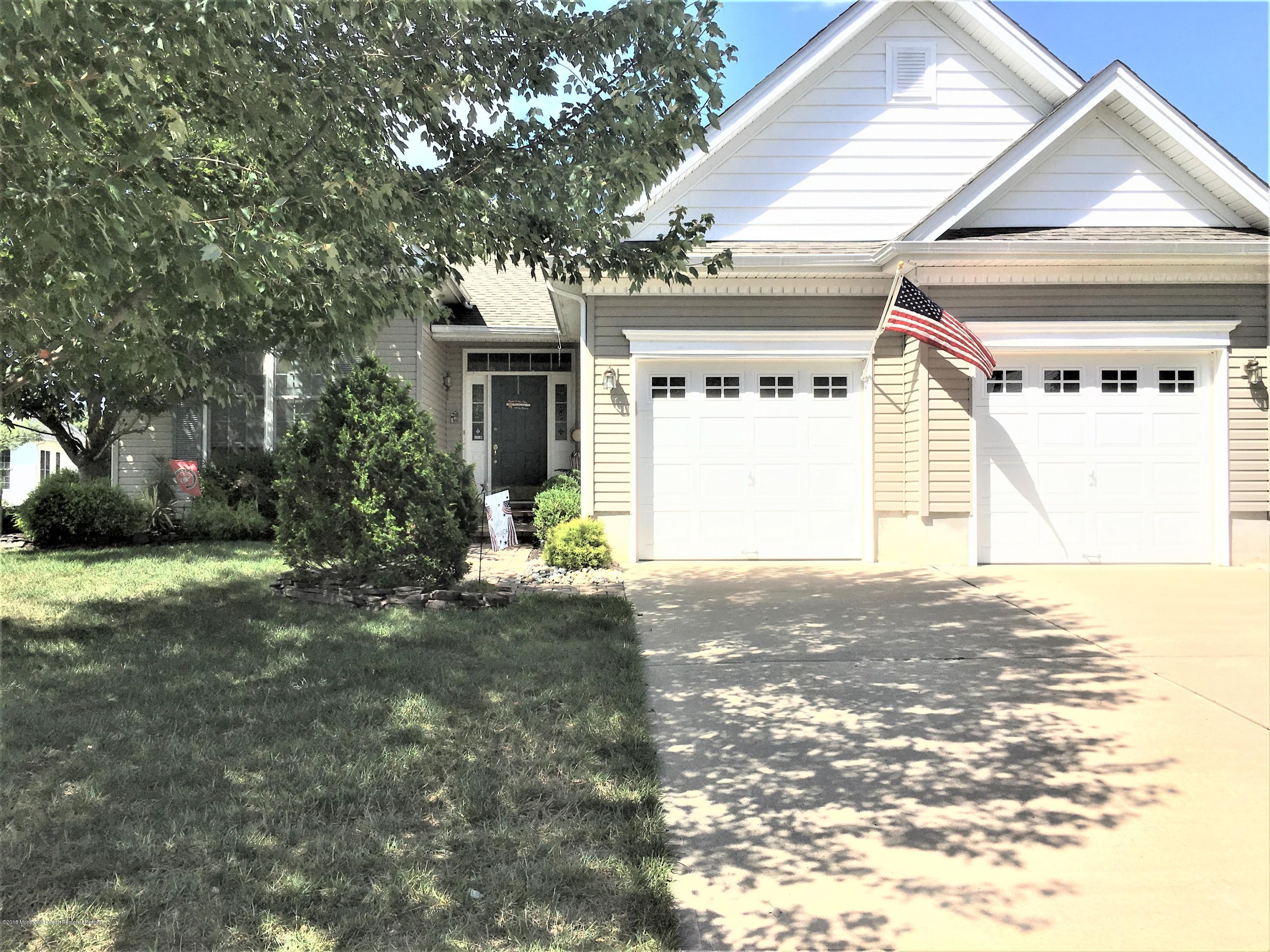 18 Muirfield Road Jackson, NJ 08527 - Photo 1 of 42 Front