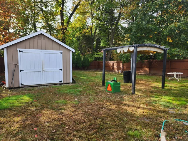 $2,800 | 62 Benton Lane, Glastonbury, CT 06033