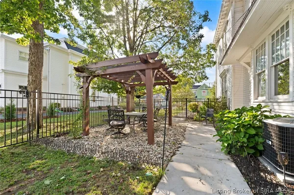 $550,000 | 524 North Capitol Avenue, Corydon, IN 47112