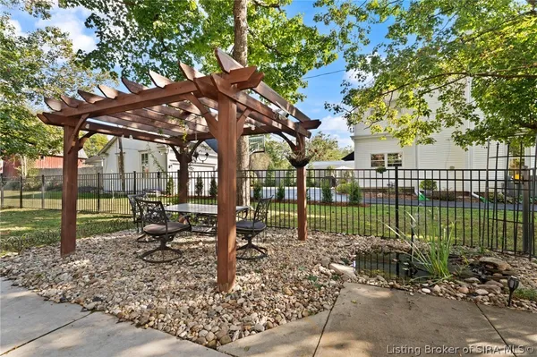 $550,000 | 524 North Capitol Avenue, Corydon, IN 47112