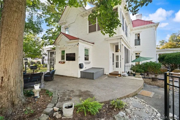$550,000 | 524 North Capitol Avenue, Corydon, IN 47112