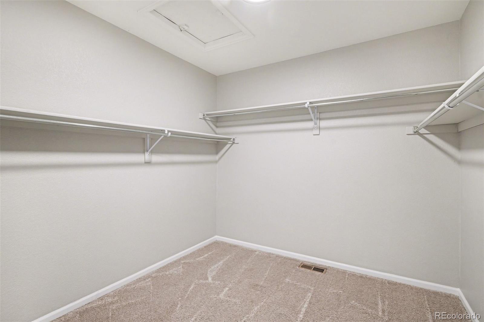 4726 North Hannibal Street Denver, CO 80239 - Photo 15 of 39