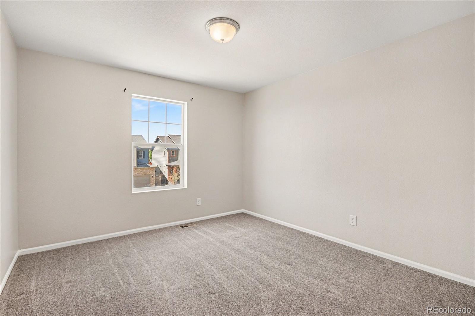 4726 North Hannibal Street Denver, CO 80239 - Photo 17 of 39