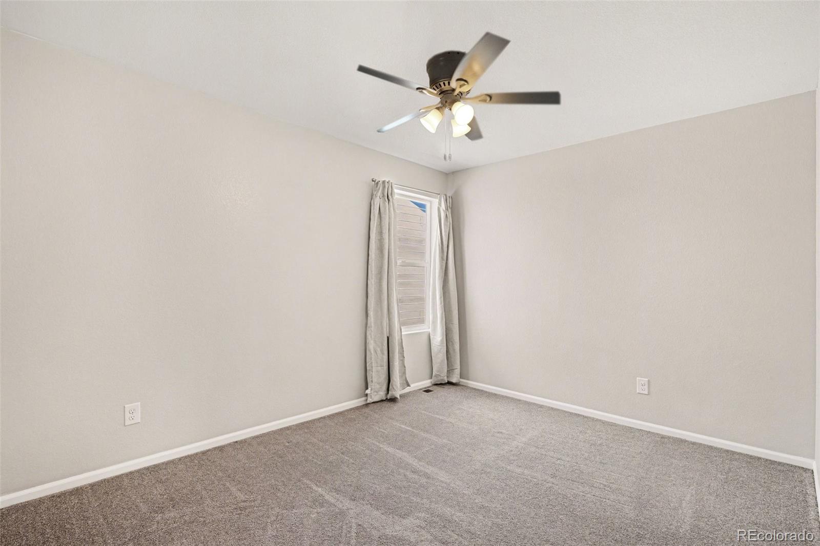 4726 North Hannibal Street Denver, CO 80239 - Photo 18 of 39