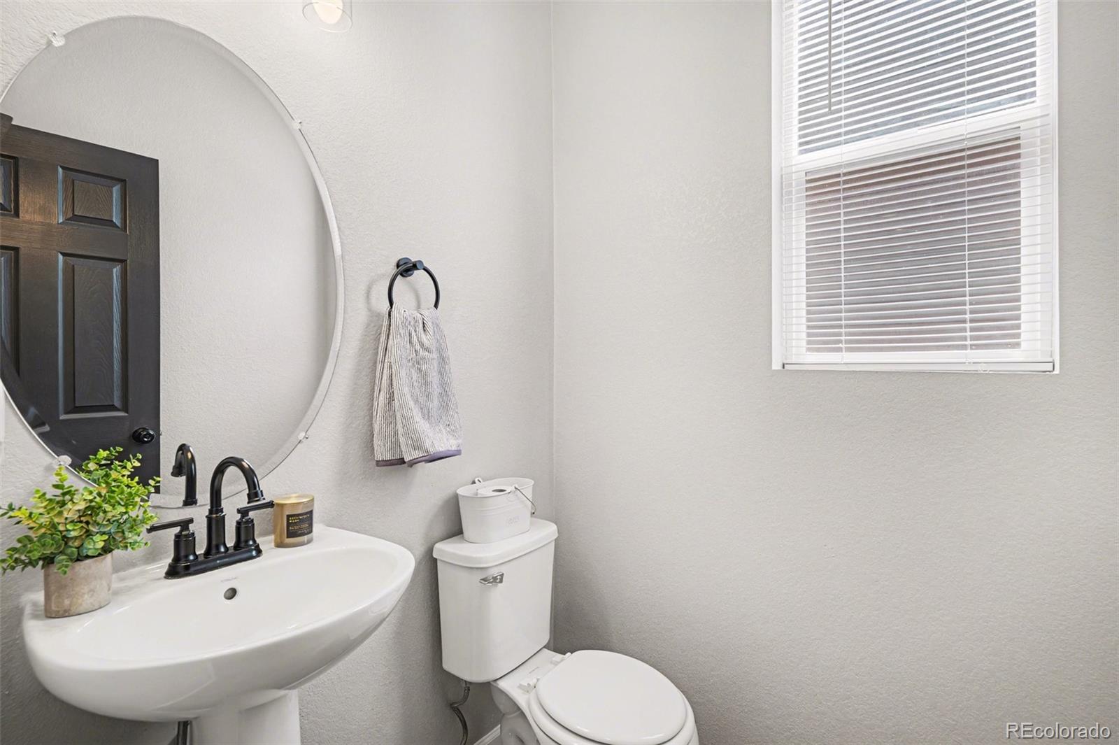 4726 North Hannibal Street Denver, CO 80239 - Photo 23 of 39