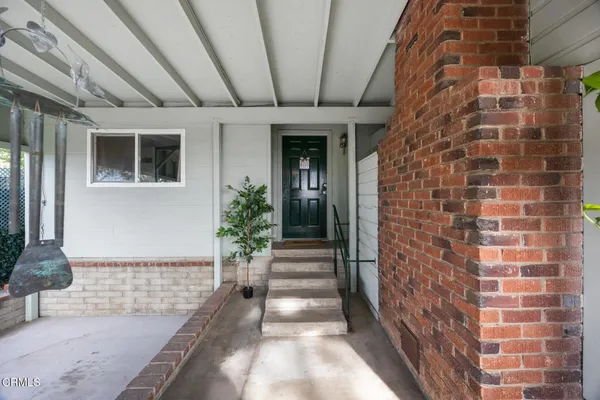 $849,000 | 11060 Plainview Avenue, Tujunga, CA 91042