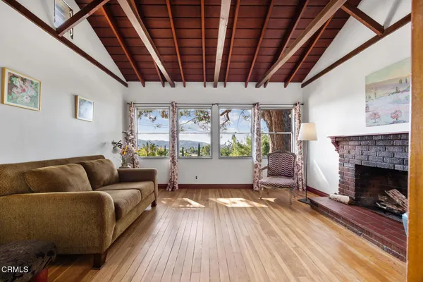$849,000 | 11060 Plainview Avenue, Tujunga, CA 91042