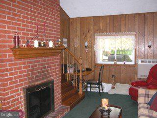 15 Brandon Road West Pennington, NJ 08534 - Photo 4 of 6