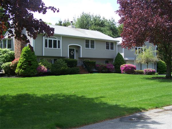 13 Bourne Road Easton, MA 02356 - Photo 1 of 30 Gallery Image 1