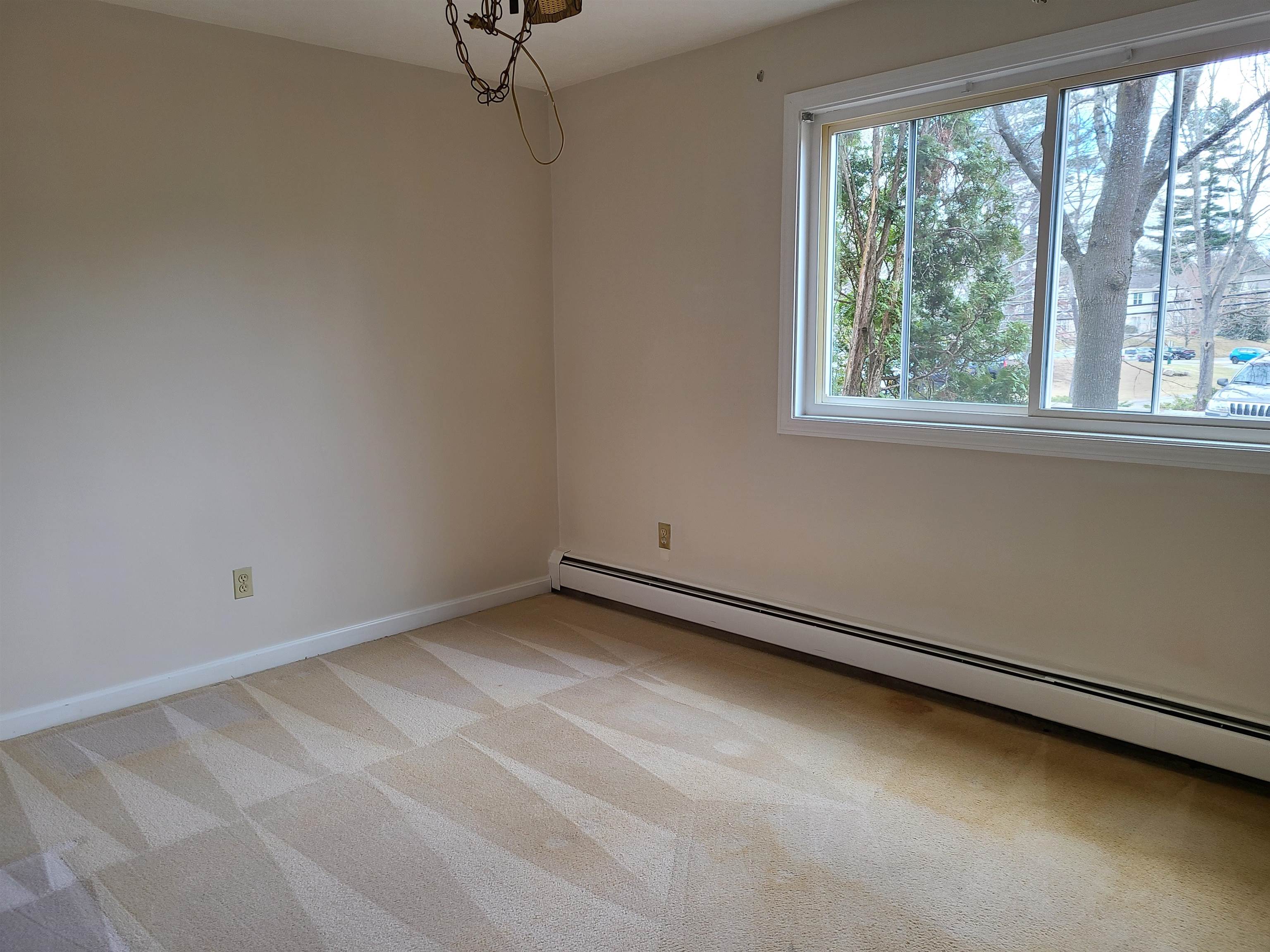 210 Brook Village Road, Unit 2 Nashua, NH 03062 - Photo 6 of 9 Gallery Image 6