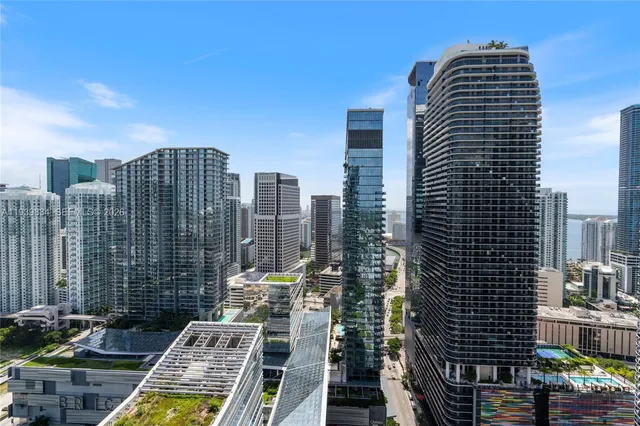 $1,150,000 | 88 Southwest 7th Street, Unit 3403, Miami, FL 33130