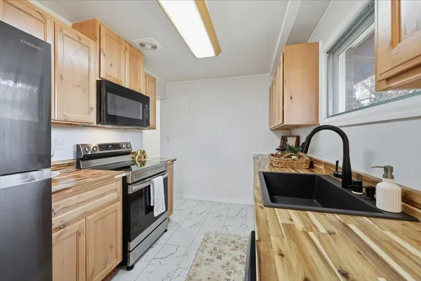 $455,000 | 1808 West Kiernan Avenue, Spokane, WA 99205