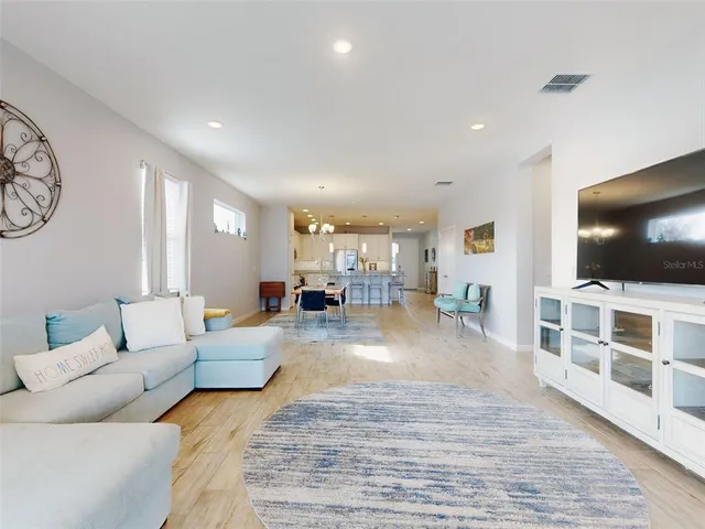 $520,000 | 962 Compass Landing Avenue, Orange City, FL 32763