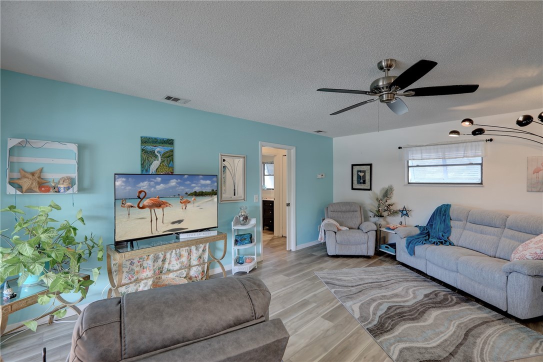 1116 Breezy Way, Unit 1H Sebastian, FL 32958 - Photo 3 of 36