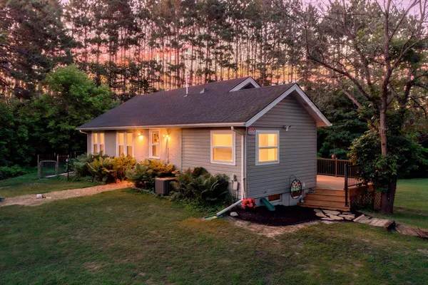$375,000 | 3450 279th Lane Northwest, Isanti, MN 55040