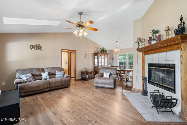 $449,900 | 171 Cherokee Circle, Ten Mile, TN 37880