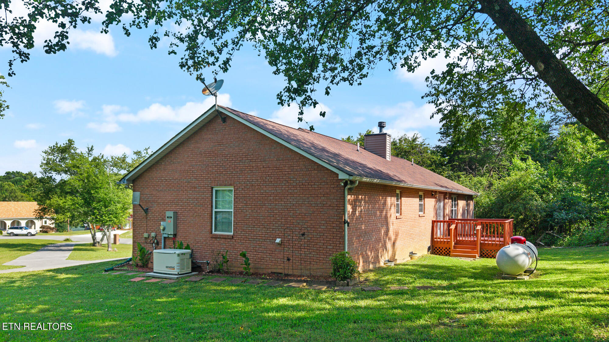 171 Cherokee Circle Ten Mile, TN 37880 - Photo 32 of 45 171 Cherokee Cir-31