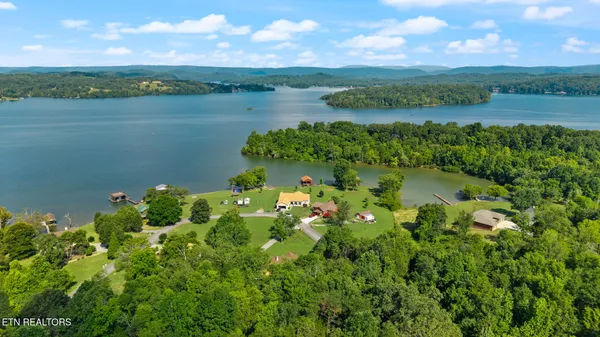 $449,900 | 171 Cherokee Circle, Ten Mile, TN 37880