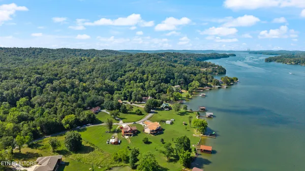$449,900 | 171 Cherokee Circle, Ten Mile, TN 37880