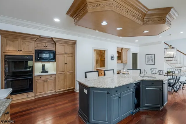 $2,095,000 | 45 Butternut Lane, Bernards, NJ 07920