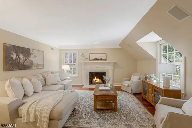 $2,095,000 | 45 Butternut Lane, Bernards, NJ 07920