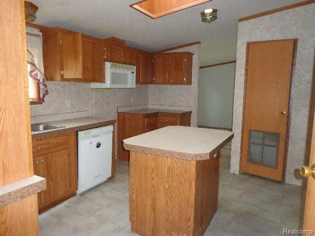 1436 Wheeler Road Allenton, MI 48002 - Photo 7 of 11 DSC01450.jpg