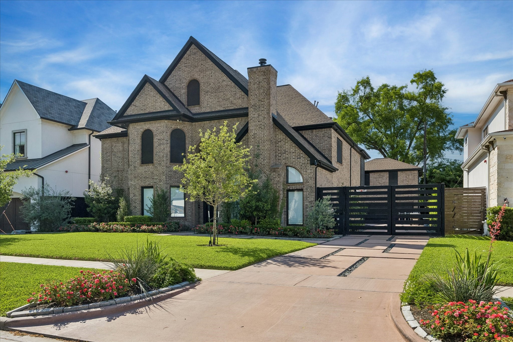 4521 Merrie Lane Bellaire, TX 77401 - Photo 2 of 50