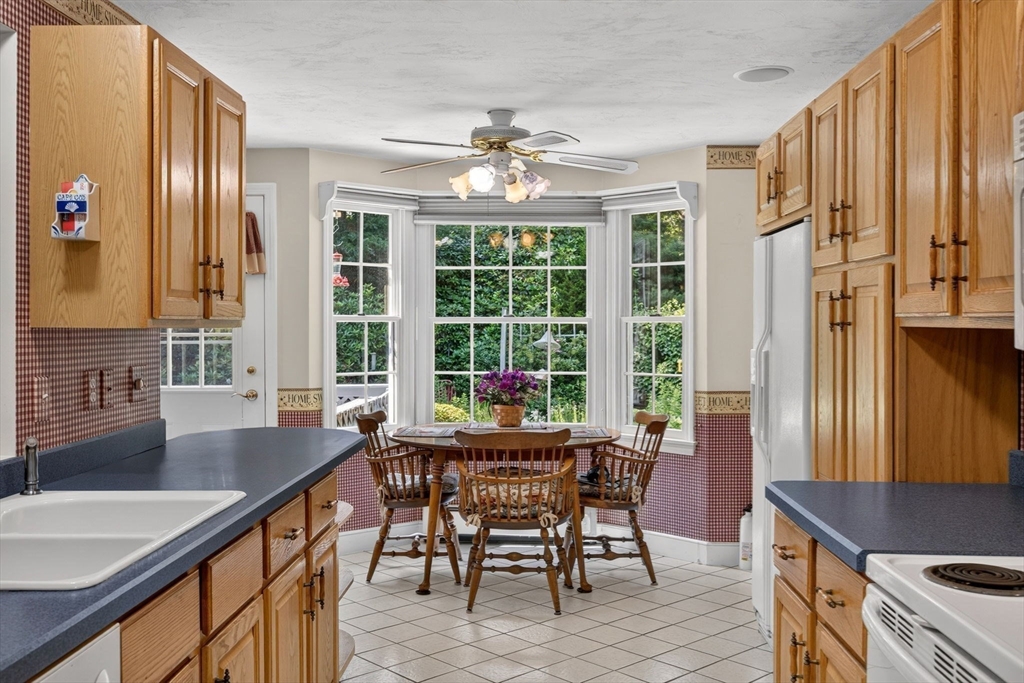 442 Flint Street Barnstable, MA 02648 - Photo 9 of 41