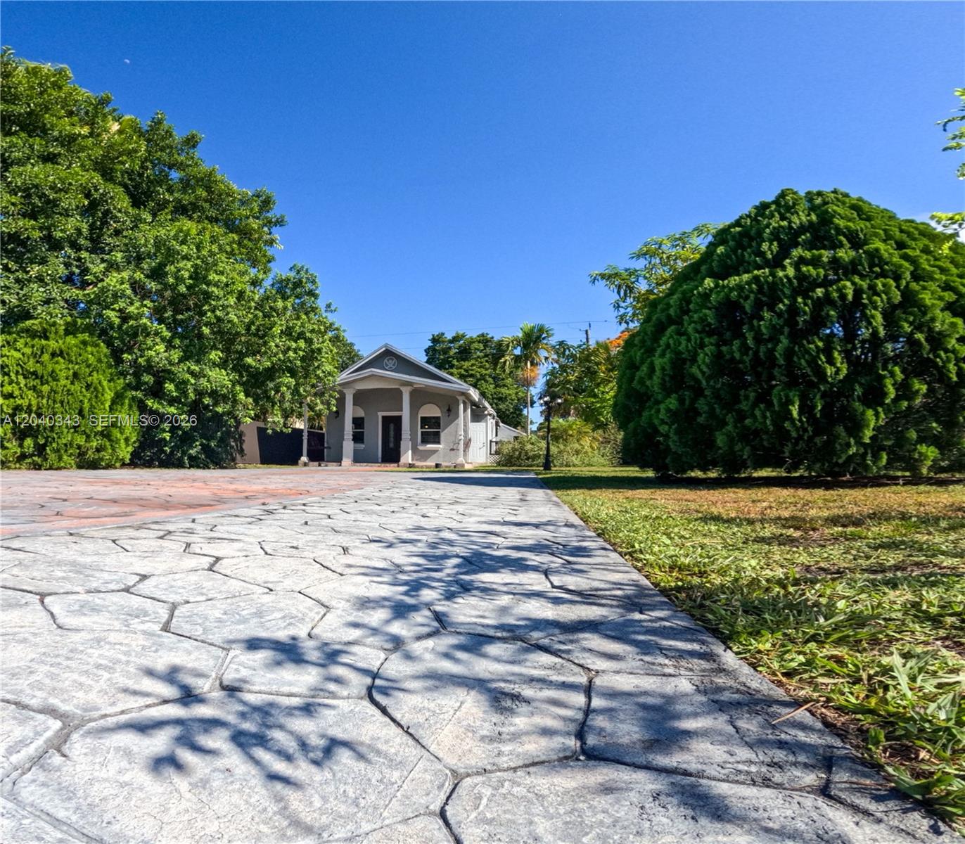 2218 Harding Street Hollywood, FL 33020 - Photo 11 of 105