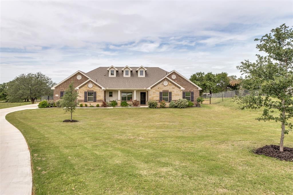 428 Herb Stephens Jr Way Springtown, TX 76082 - Photo 4 of 39
