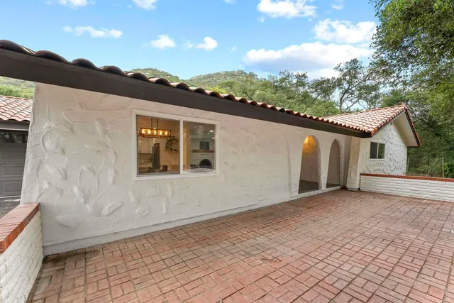 $975,000 | 26230 North Lake Wohlford Road, Valley Center, CA 92082