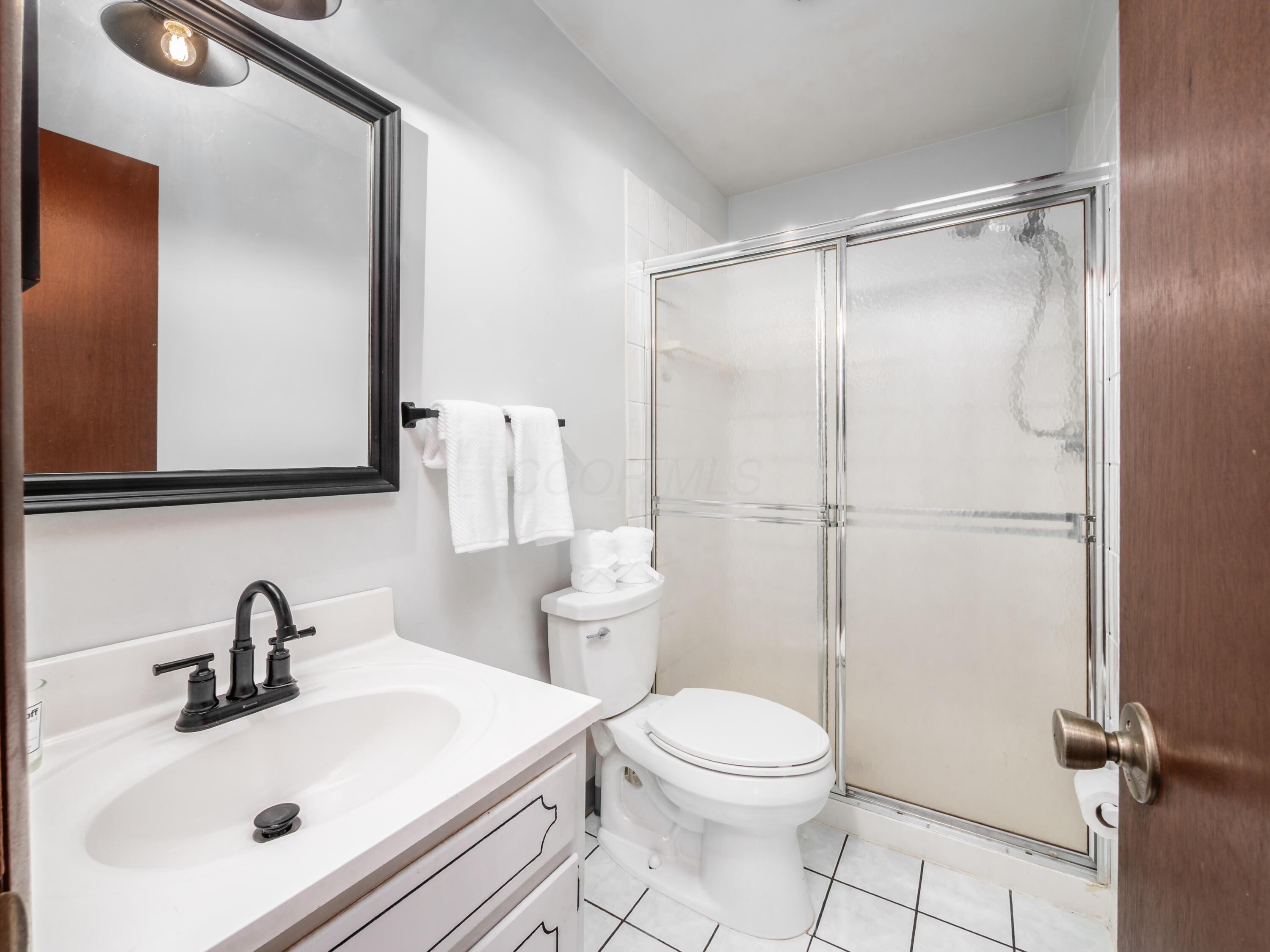 5907 Ebright Road Groveport, OH 43125 - Photo 5 of 11 Full Bath, Hallway
