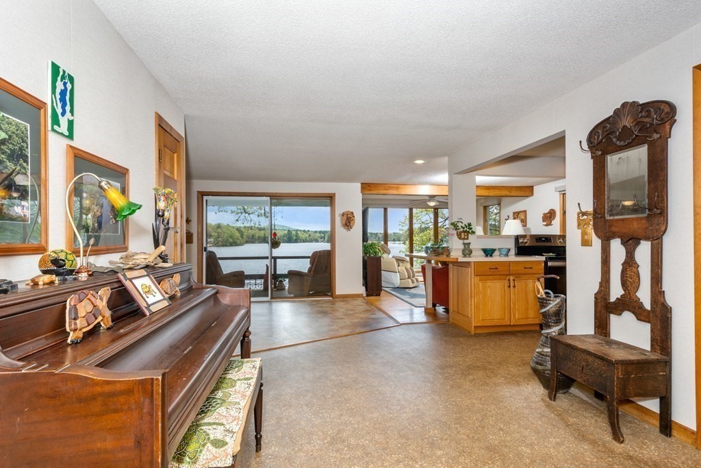 27 Horseshoe Circle Ware, MA 01082 - Photo 10 of 28