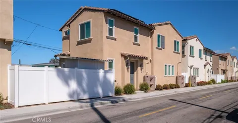 $799,000 | 1554 Plaza Del Amo, Torrance, CA 90501