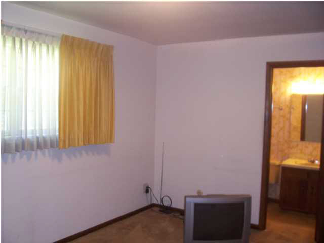 1508 Fuquay Road Evansville, IN 47715 - Photo 4 of 12 Gallery Image 4