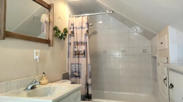 $319,900 | 2511 Washington Street Northeast, Minneapolis, MN 55418