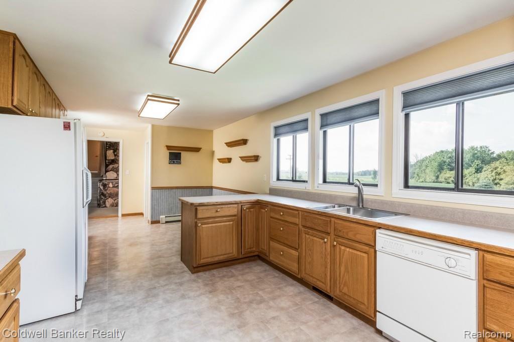 11730 Fisher Road Yale, MI 48097 - Photo 16 of 52
