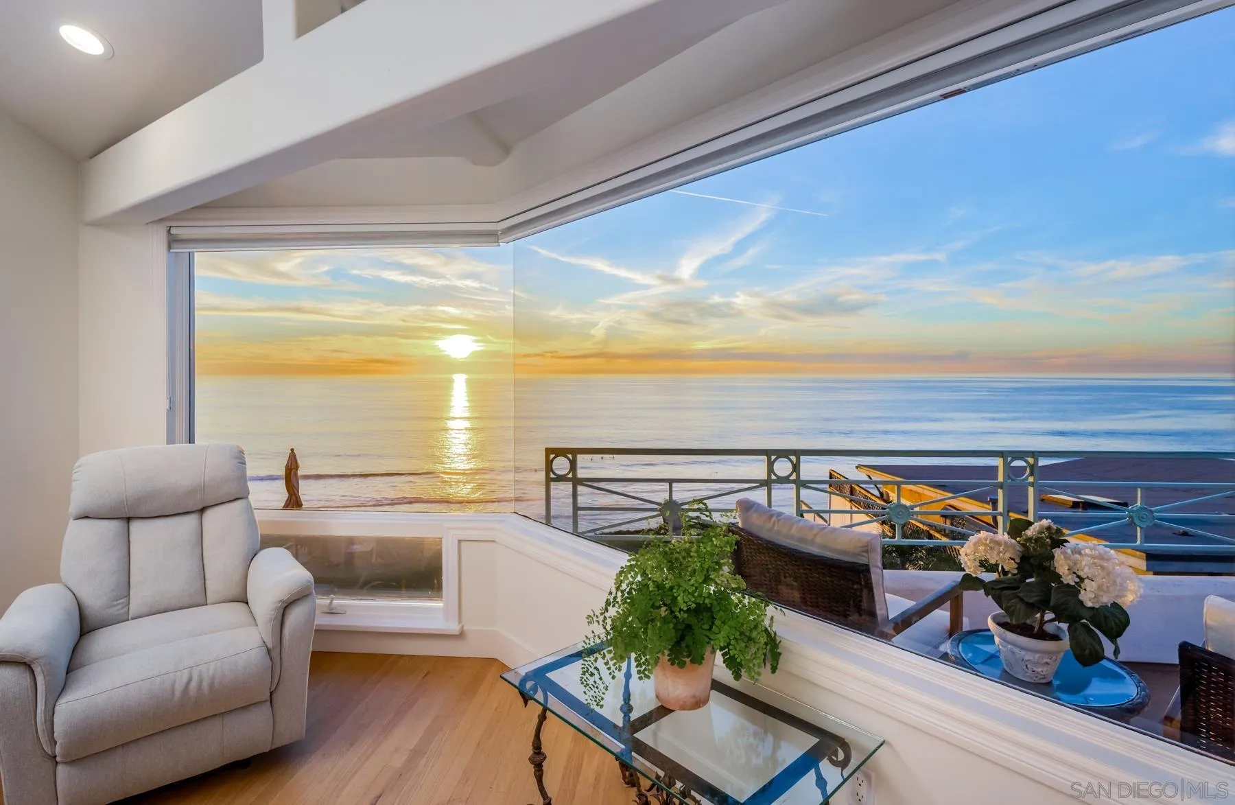 538 4th Street Encinitas, CA 92024 - Photo 17 of 35