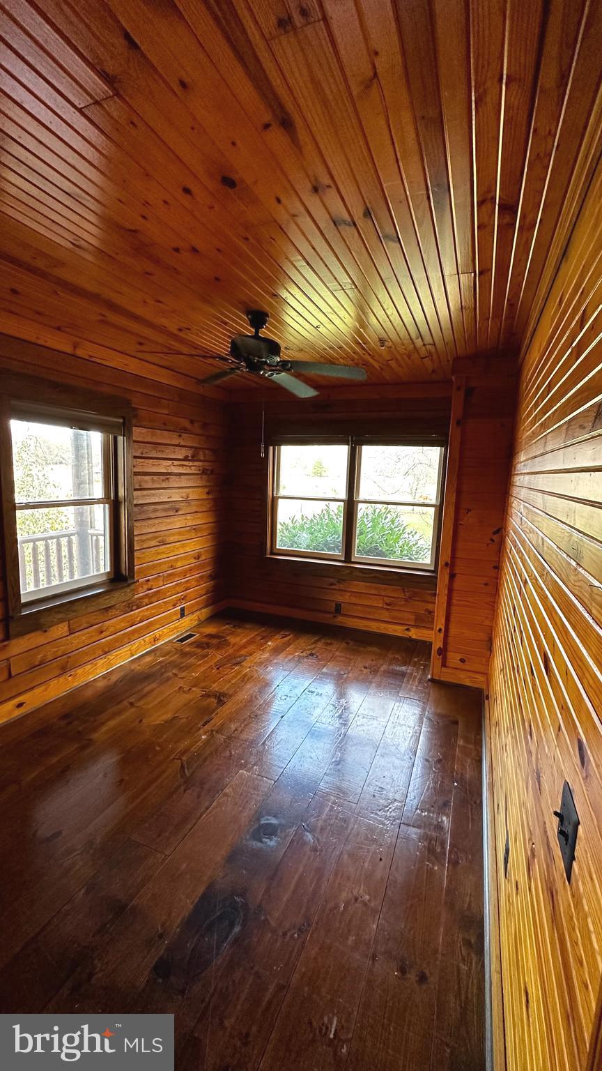 18304 Hawkins Road Brandywine, MD 20613 - Photo 15 of 23 Bedroom