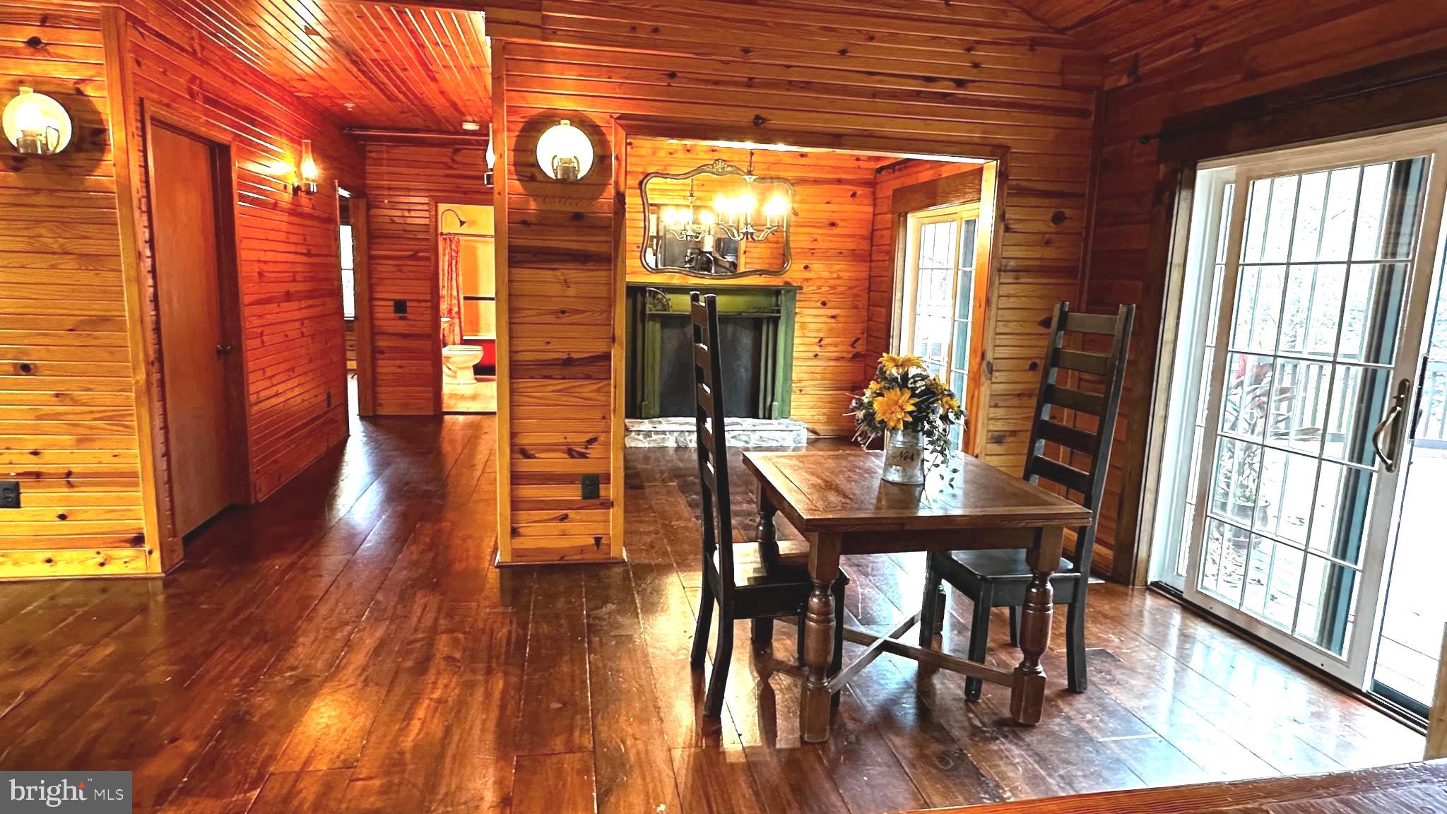 18304 Hawkins Road Brandywine, MD 20613 - Photo 8 of 23 Sun room/ Dining Room