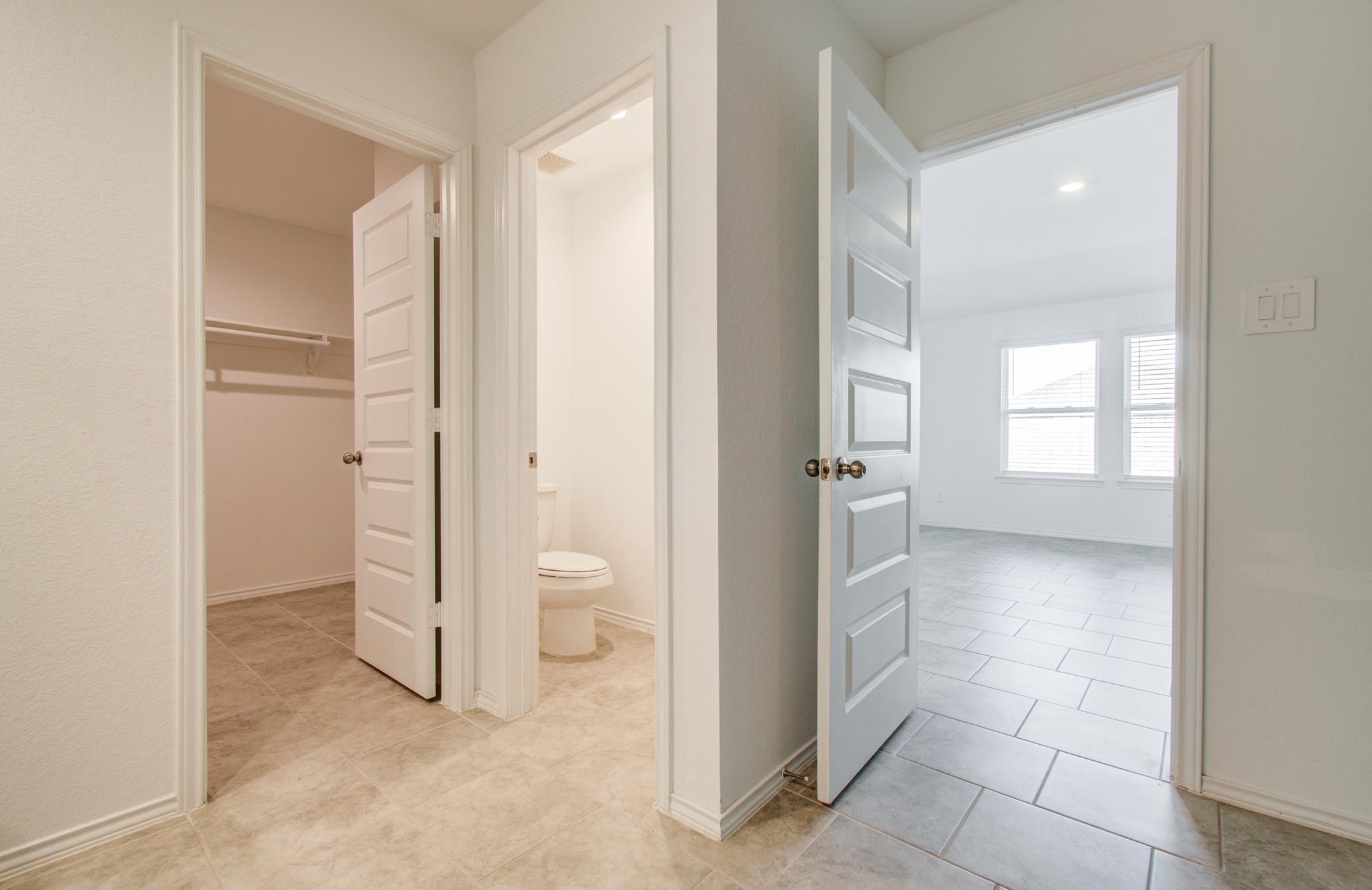 7527 Cynomys Court Rosharon, TX 77583 - Photo 22 of 29 Primary Bathroom