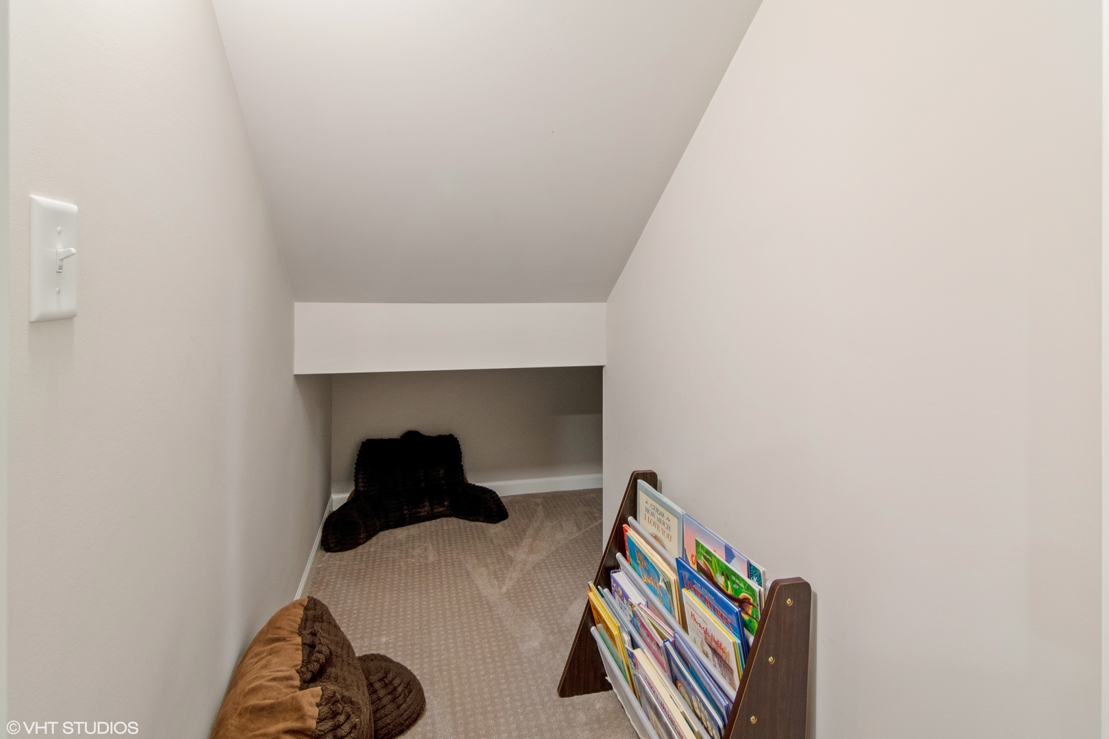 220 Prescott Avenue Elgin, IL 60124 - Photo 23 of 33