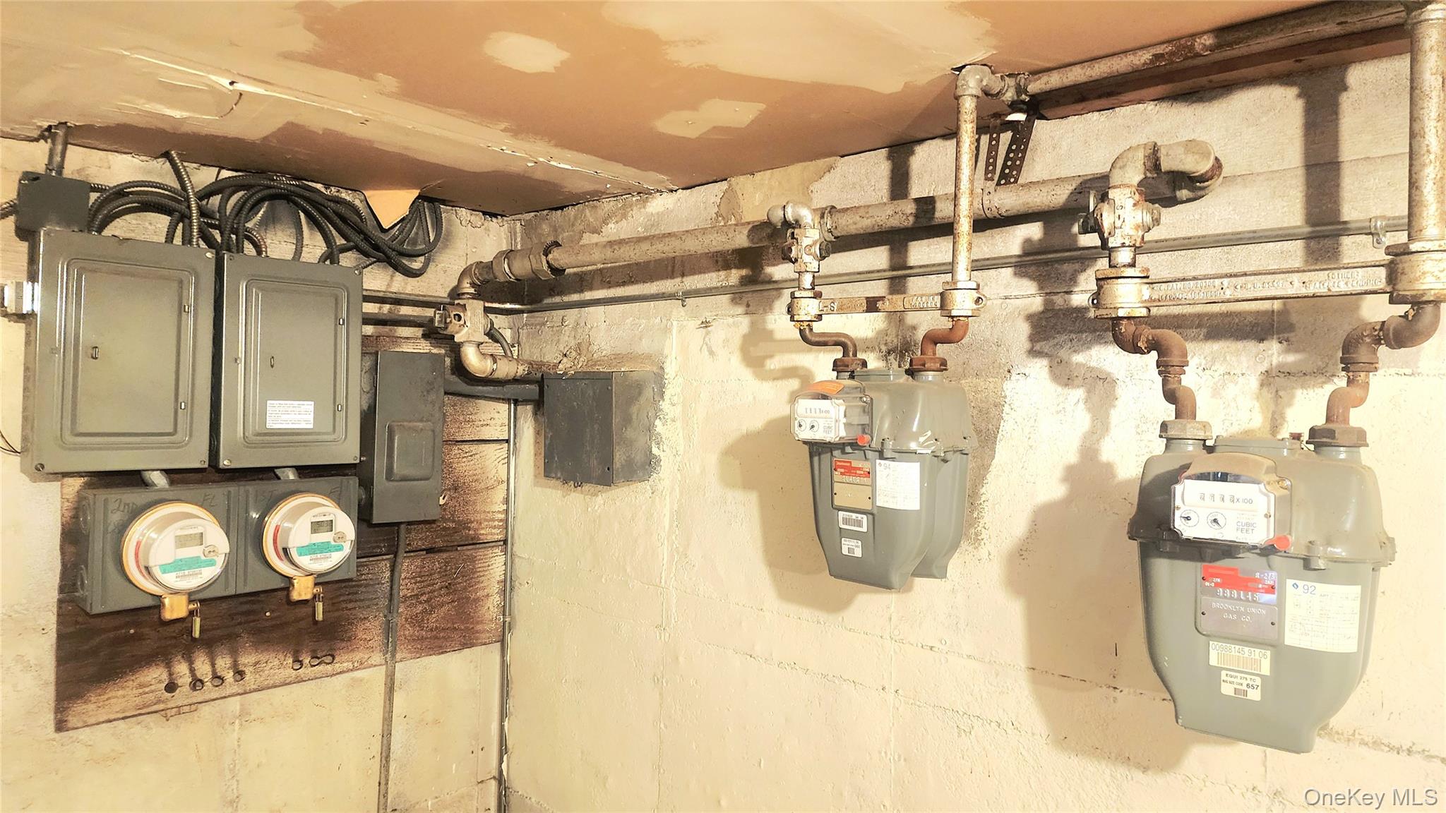 664 Remsen Avenue Brooklyn, NY 11236 - Photo 23 of 40 a view of walk in closet